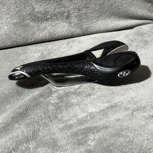 Specialized Jett 143 Carbon Bike Saddle Body Geometry BG Road Mountain